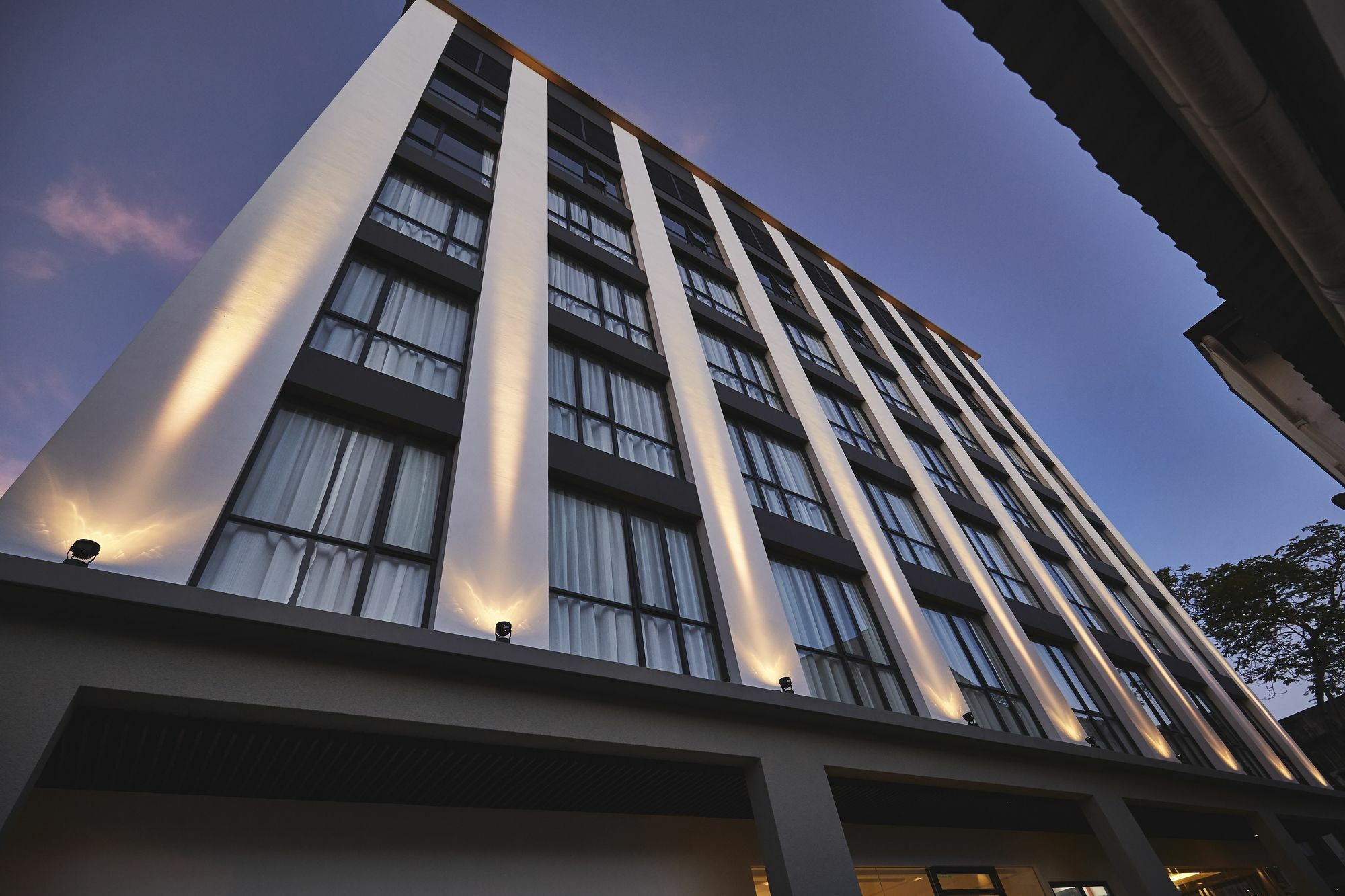 Meritin Hotel Kuching Exterior photo