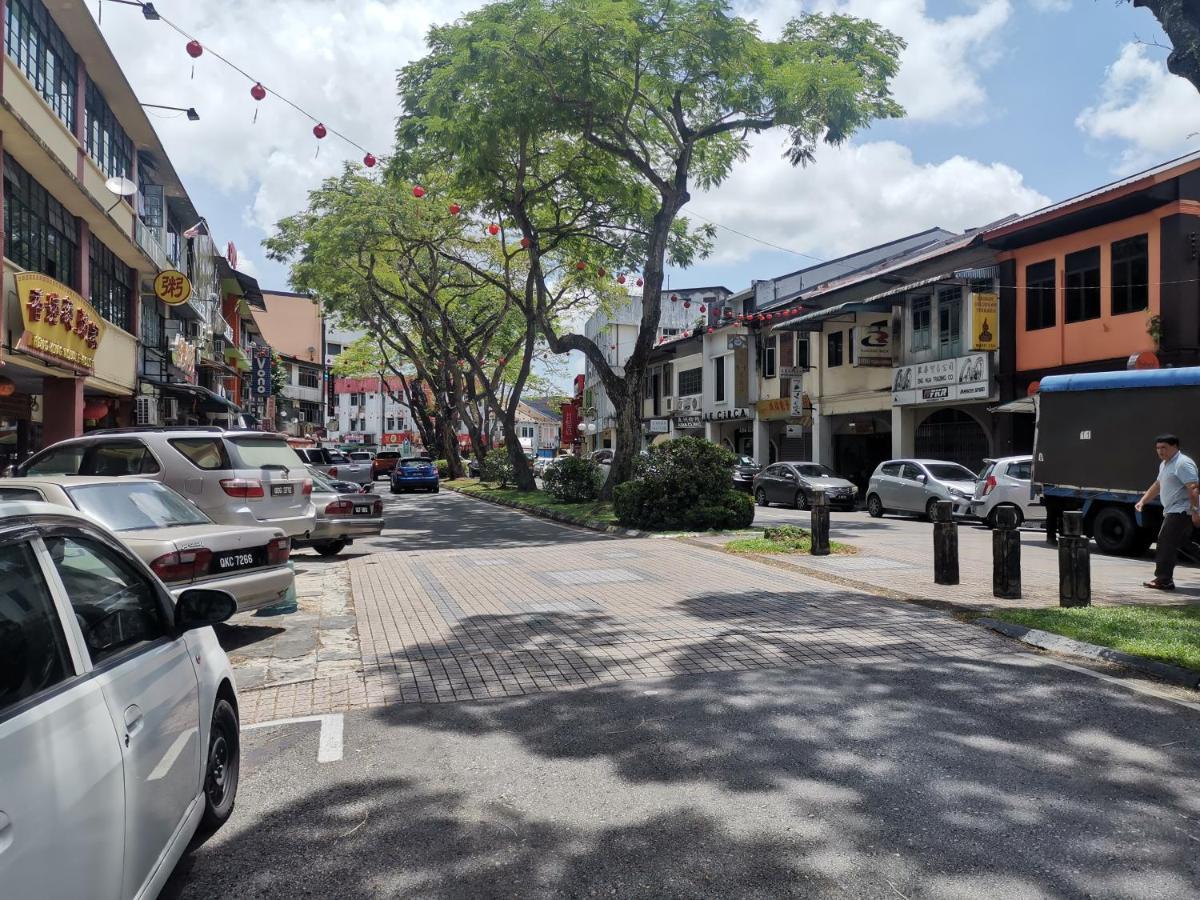 Meritin Hotel Kuching Exterior photo